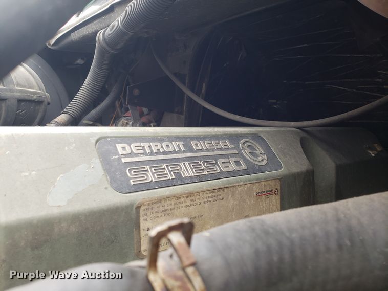 image for item FW9591 2004 Freightliner Columbia semi truck