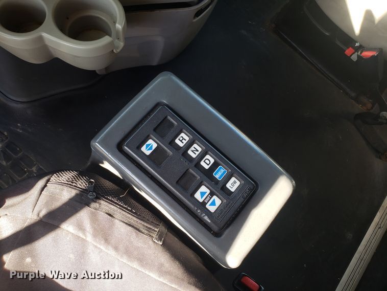 image for item GA9316 2007 Volvo VN semi truck