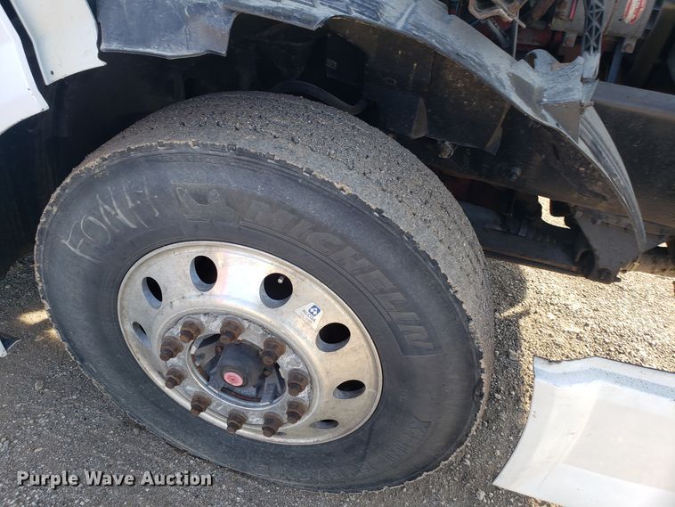 image for item GA9316 2007 Volvo VN semi truck