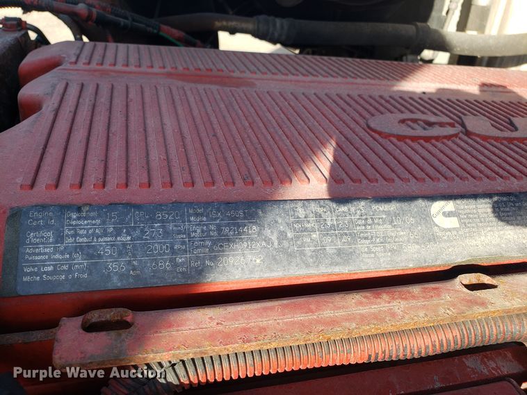 image for item GA9316 2007 Volvo VN semi truck