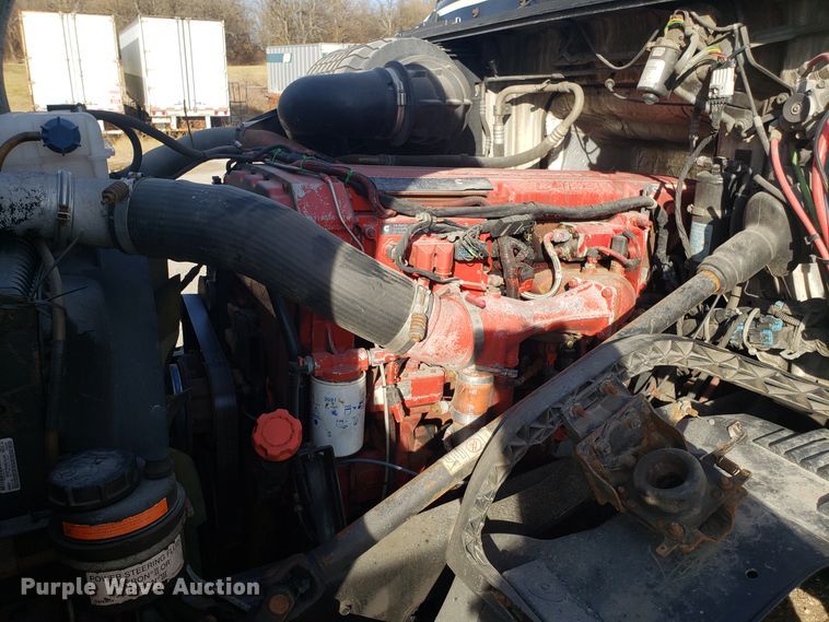 image for item GA9316 2007 Volvo VN semi truck