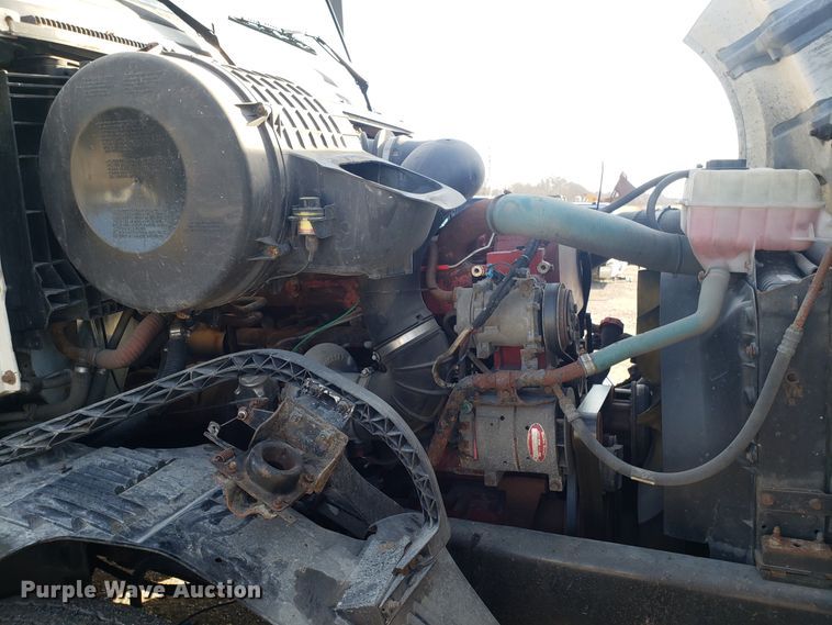 image for item GA9316 2007 Volvo VN semi truck