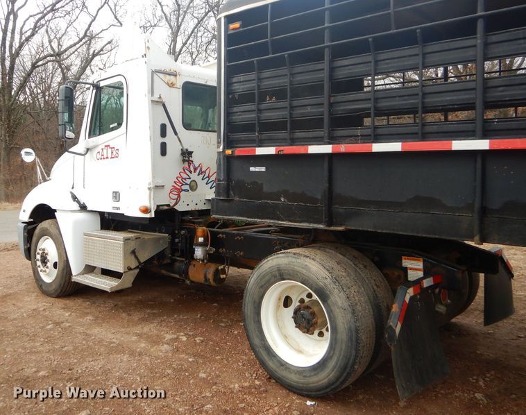 image for item GB9526 2007 Freightliner Columbia semi truck