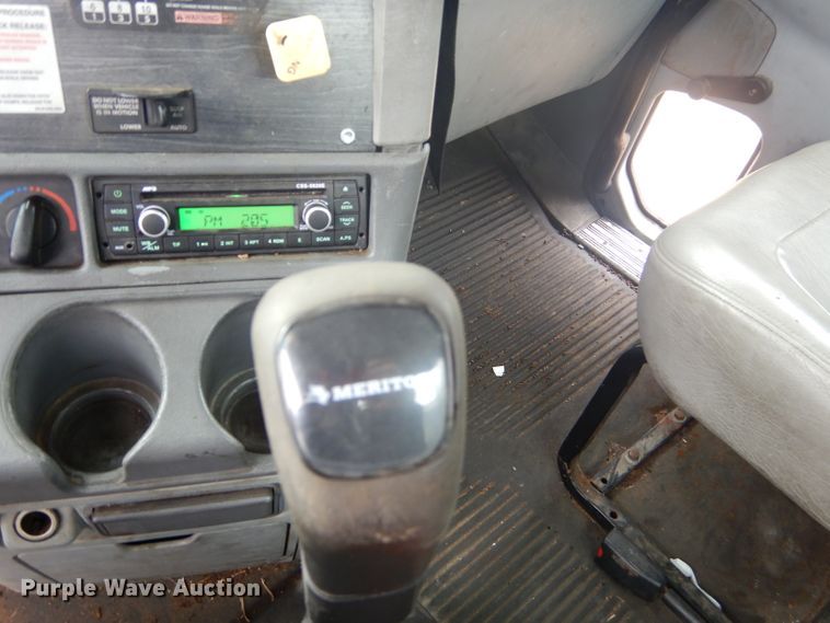 image for item GB9526 2007 Freightliner Columbia semi truck