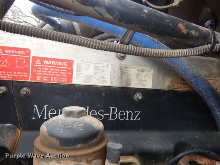 image for item GB9526 2007 Freightliner Columbia semi truck