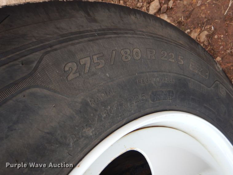 image for item GB9526 2007 Freightliner Columbia semi truck