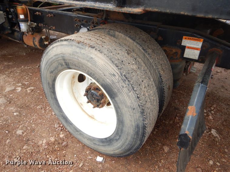 image for item GB9526 2007 Freightliner Columbia semi truck