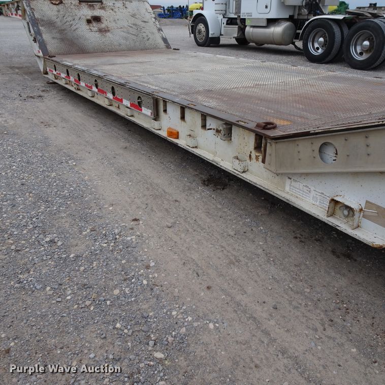 image for item GC9127 2000 Wilson 5370FTD Muv-All drop deck equipment trailer