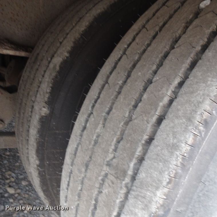 image for item GC9127 2000 Wilson 5370FTD Muv-All drop deck equipment trailer