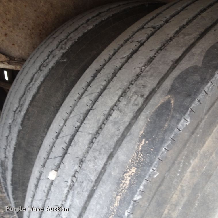 image for item GC9127 2000 Wilson 5370FTD Muv-All drop deck equipment trailer