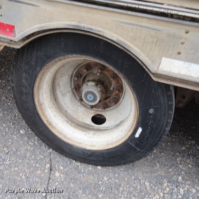 image for item GC9127 2000 Wilson 5370FTD Muv-All drop deck equipment trailer