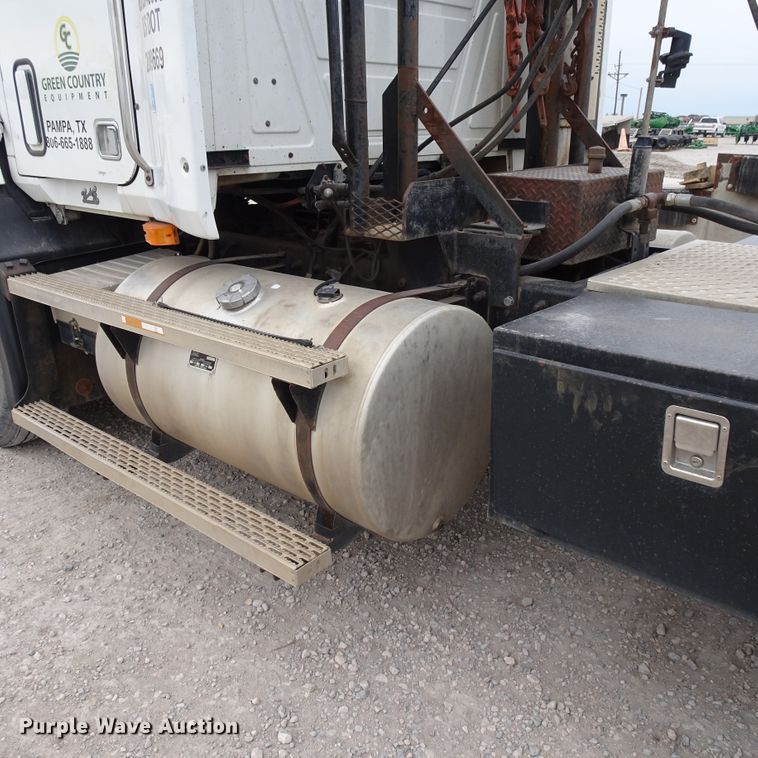 image for item GC9128 1993 Mack CH613 semi truck