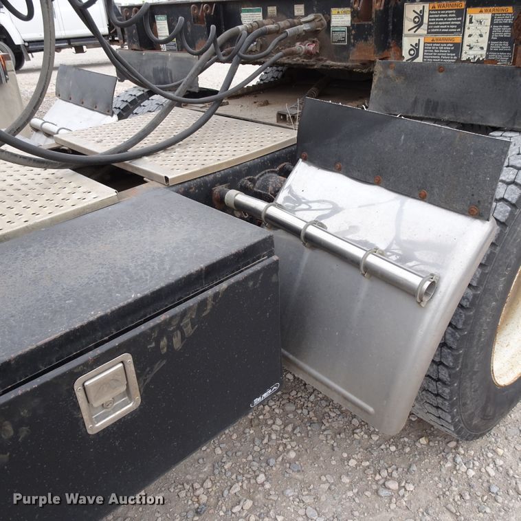 image for item GC9128 1993 Mack CH613 semi truck