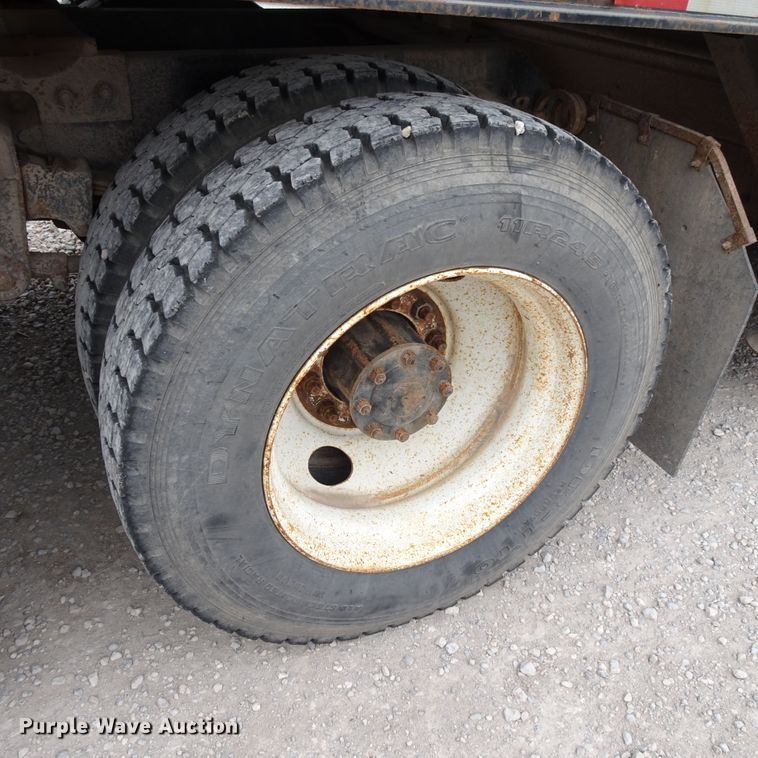 image for item GC9128 1993 Mack CH613 semi truck