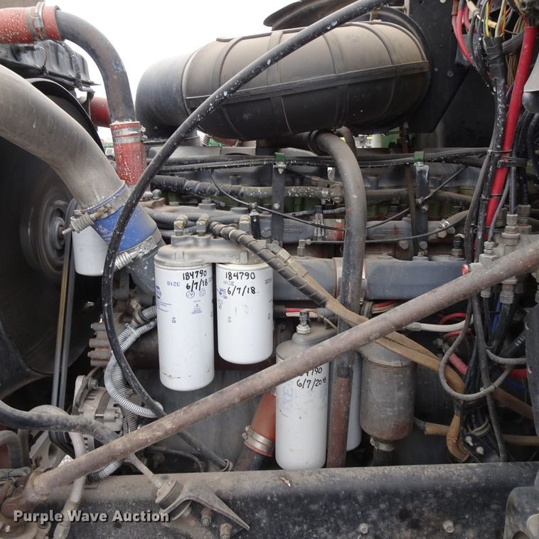 image for item GC9128 1993 Mack CH613 semi truck