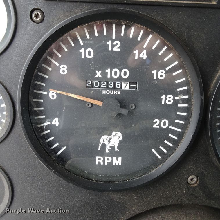 image for item GC9128 1993 Mack CH613 semi truck