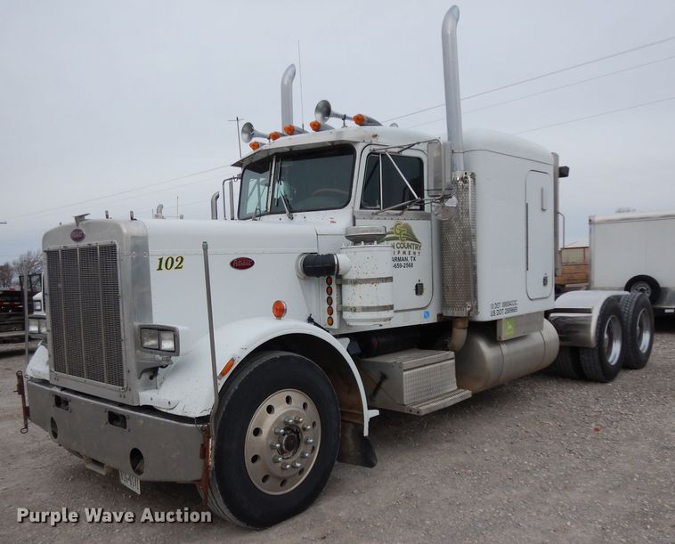 image for item GC9130 1985 Peterbilt 359 semi truck