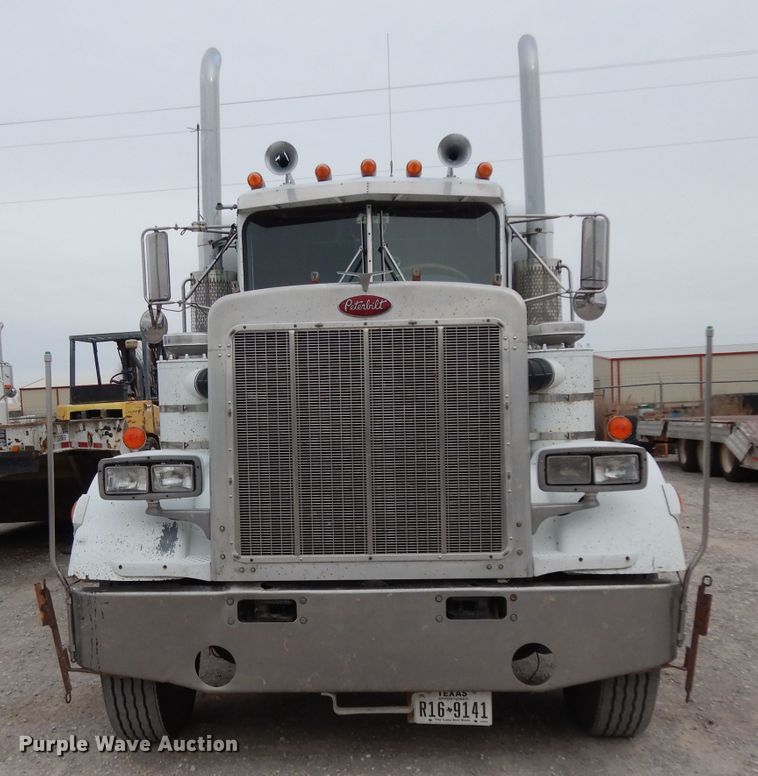 image for item GC9130 1985 Peterbilt 359 semi truck