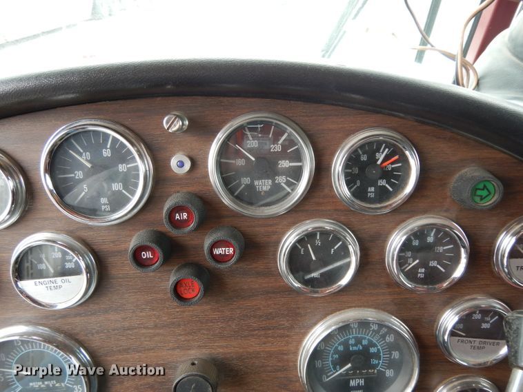 image for item GC9130 1985 Peterbilt 359 semi truck