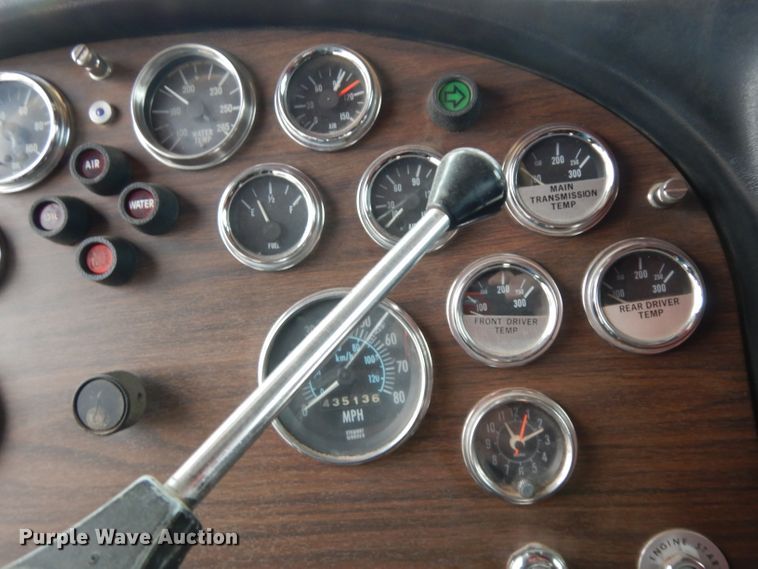 image for item GC9130 1985 Peterbilt 359 semi truck