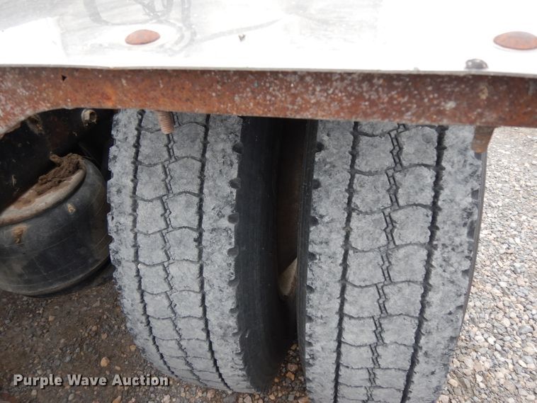 image for item GC9130 1985 Peterbilt 359 semi truck