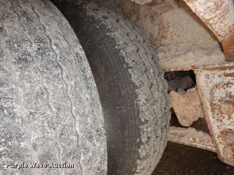 image for item GC9131 1997 Wilson 5360TD Muv-All drop deck equipment trailer