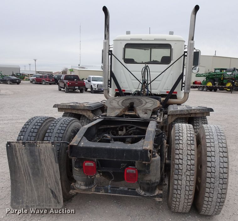 image for item GC9134 2008 Mack CH613 semi truck