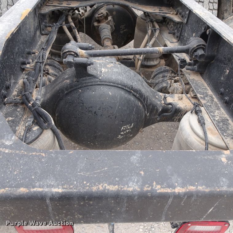 image for item GC9134 2008 Mack CH613 semi truck