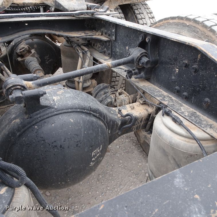 image for item GC9134 2008 Mack CH613 semi truck