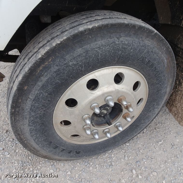 image for item GC9134 2008 Mack CH613 semi truck