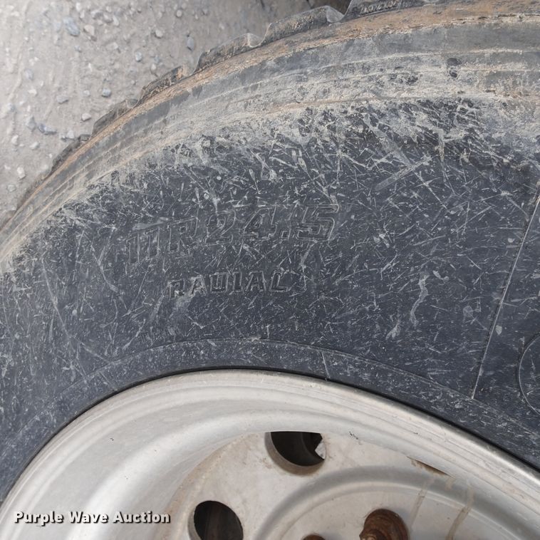 image for item GC9134 2008 Mack CH613 semi truck