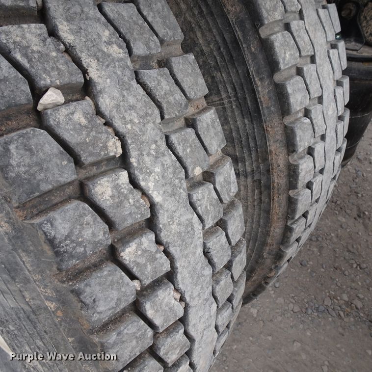 image for item GC9134 2008 Mack CH613 semi truck