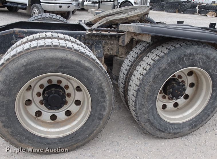 image for item GC9134 2008 Mack CH613 semi truck