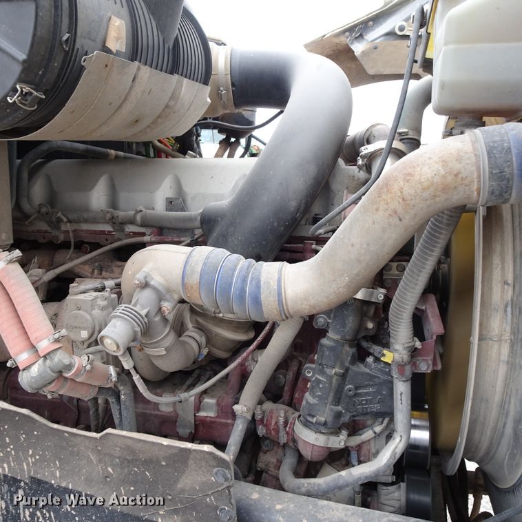 image for item GC9134 2008 Mack CH613 semi truck