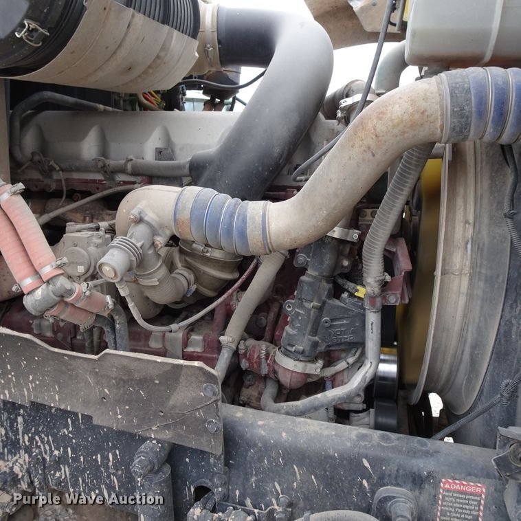 image for item GC9134 2008 Mack CH613 semi truck