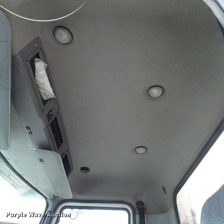 image for item GC9134 2008 Mack CH613 semi truck