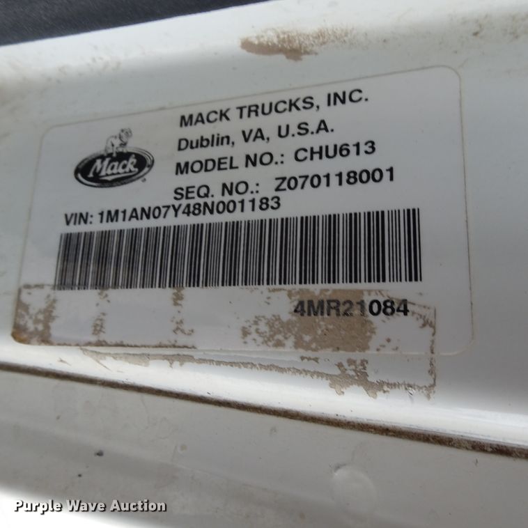 image for item GC9134 2008 Mack CH613 semi truck