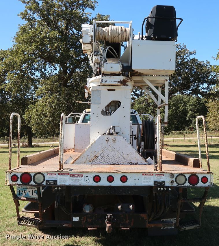 image for item GD9749 2009 Ford F750 Super Duty XL digger derrick truck