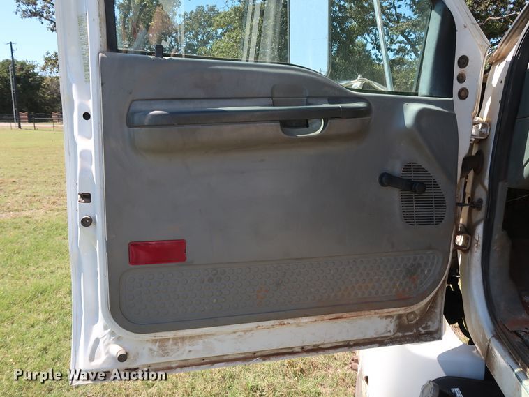 image for item GD9749 2009 Ford F750 Super Duty XL digger derrick truck