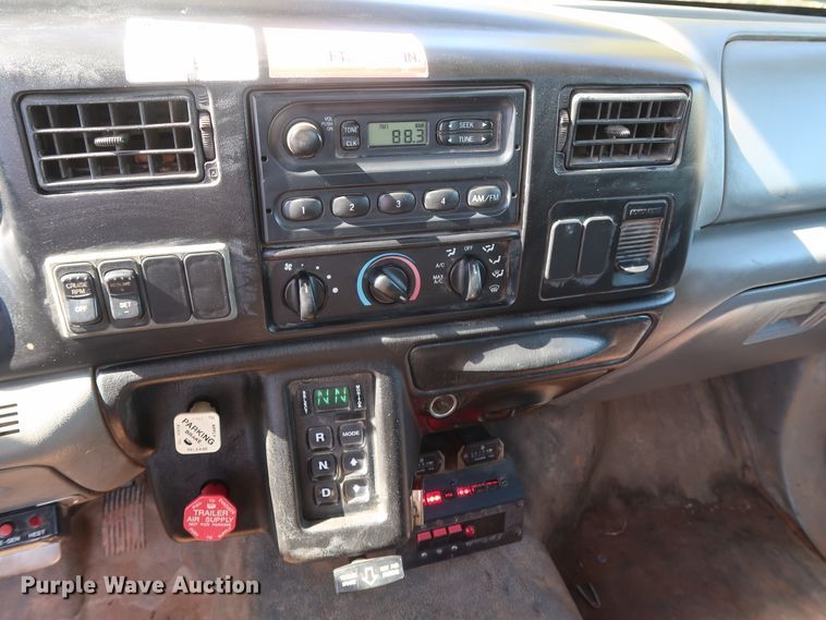 image for item GD9749 2009 Ford F750 Super Duty XL digger derrick truck