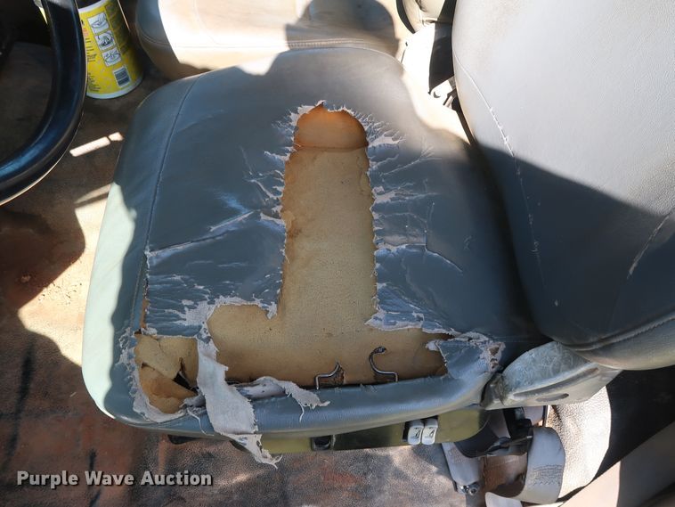 image for item GD9749 2009 Ford F750 Super Duty XL digger derrick truck