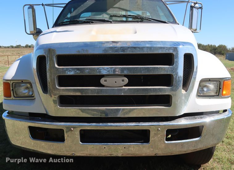 image for item GD9749 2009 Ford F750 Super Duty XL digger derrick truck