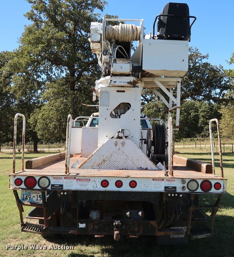 image for item GD9749 2009 Ford F750 Super Duty XL digger derrick truck