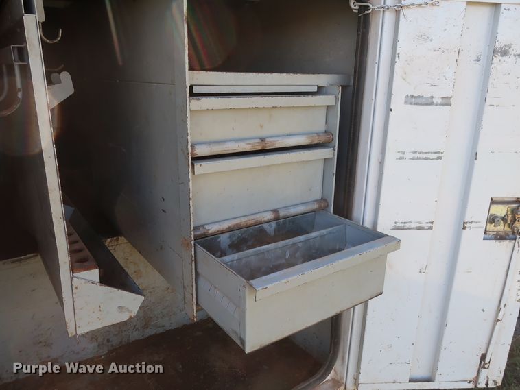 image for item GD9749 2009 Ford F750 Super Duty XL digger derrick truck