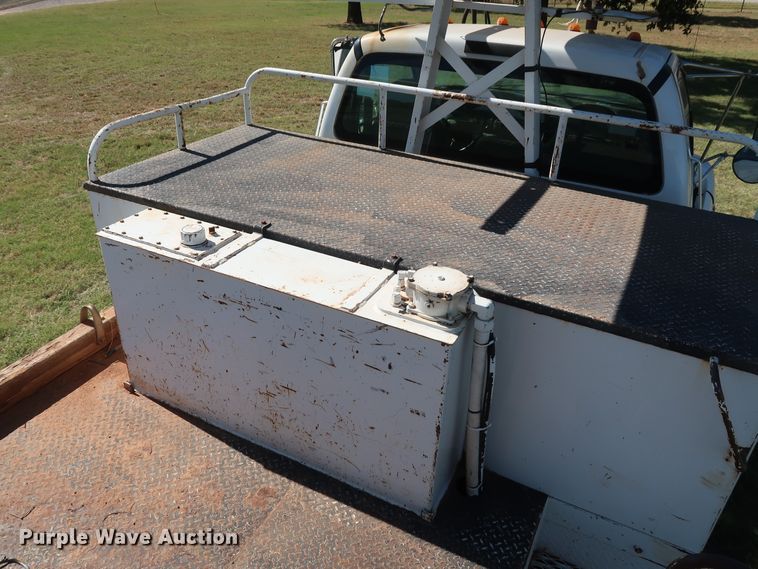 image for item GD9749 2009 Ford F750 Super Duty XL digger derrick truck