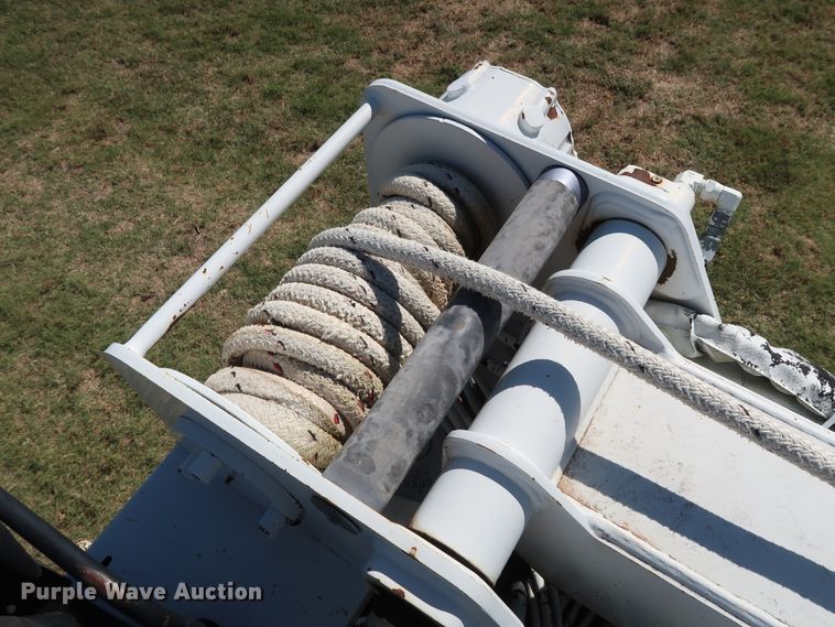 image for item GD9749 2009 Ford F750 Super Duty XL digger derrick truck