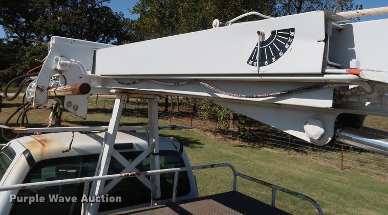 image for item GD9749 2009 Ford F750 Super Duty XL digger derrick truck