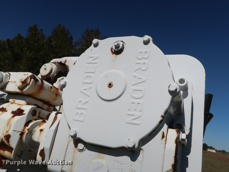 image for item GD9749 2009 Ford F750 Super Duty XL digger derrick truck