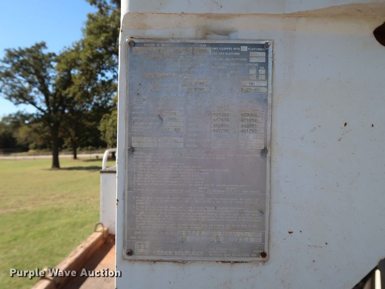 image for item GD9749 2009 Ford F750 Super Duty XL digger derrick truck