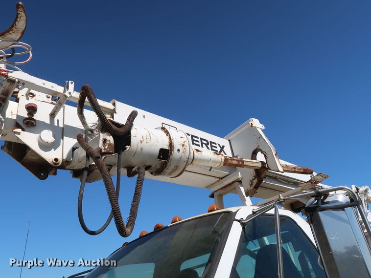 image for item GD9749 2009 Ford F750 Super Duty XL digger derrick truck